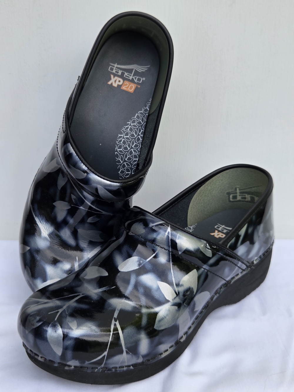 Dansko Women's Xp 2 Shadow Floral - Patent  Size-41(US10.5-11)